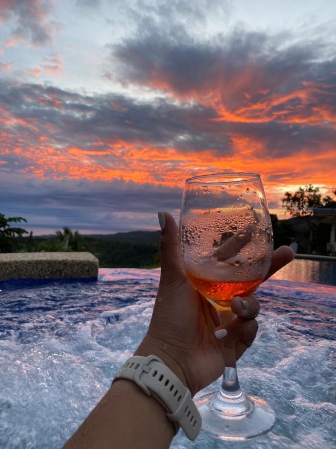 Villa Mountainview Guesthouse Dimiao エクステリア 写真